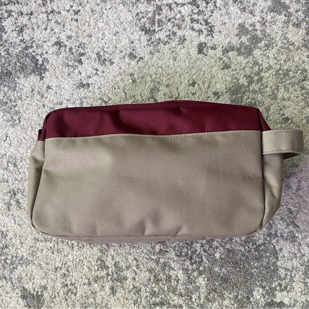 Herschel Chapter Travel Kit - Picture 9 of 9